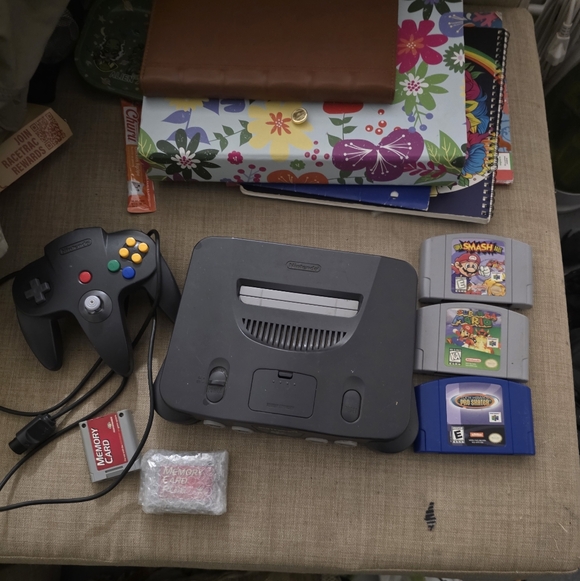 Black Wii U Console with Controller 2 Extra Memory Cards 3 Games & Cords